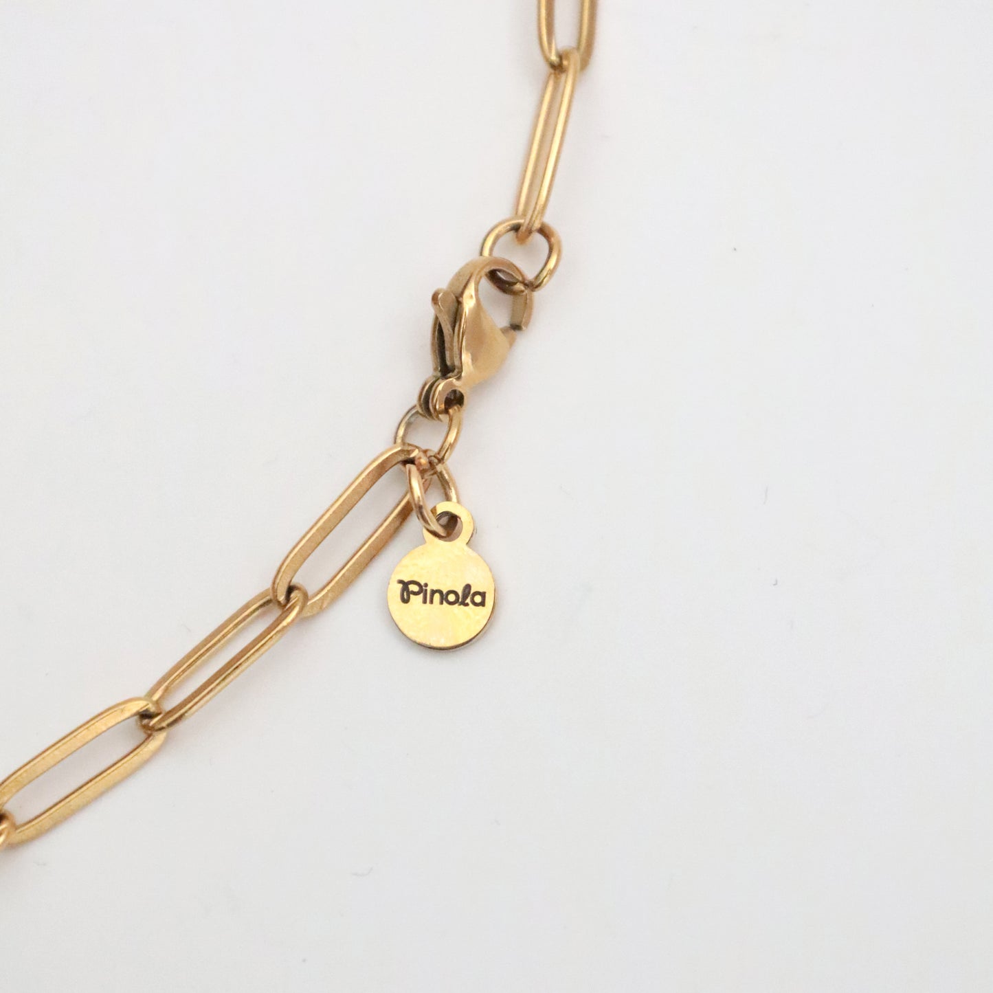 Brazalete dorado para dijes