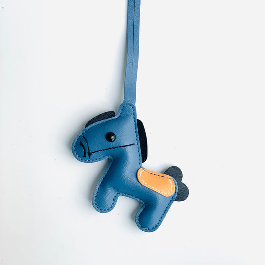 Charm Buddy Caballo